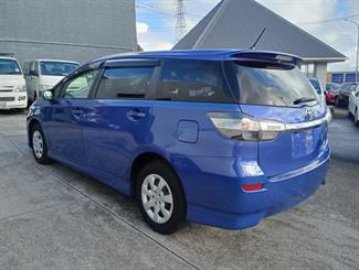 2013 Toyota Wish - Thumbnail