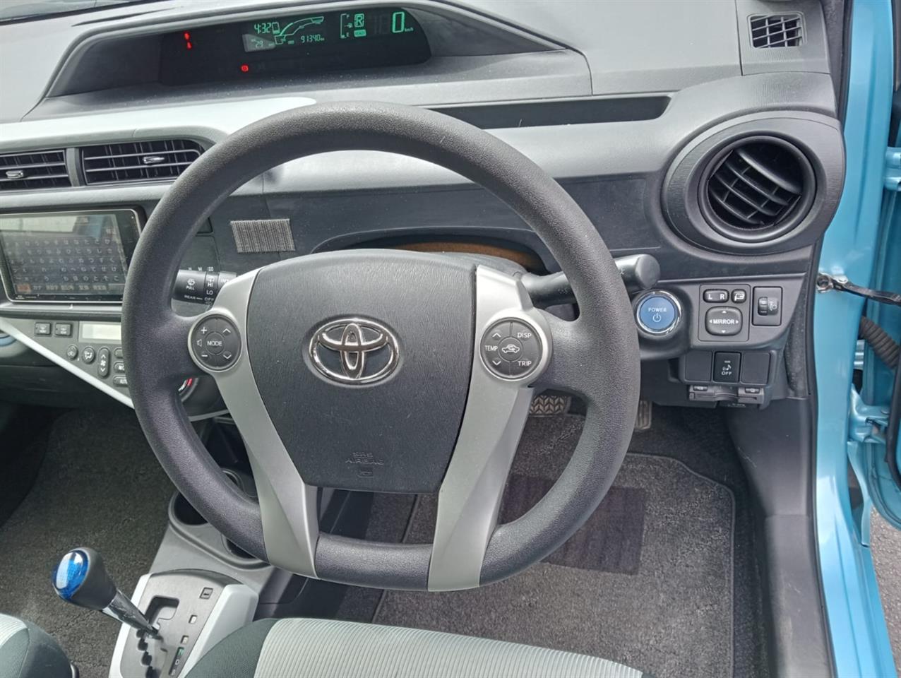 2013 Toyota Aqua