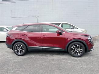 2022 Kia Sportage - Thumbnail