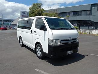 2013 Toyota Hiace - Thumbnail