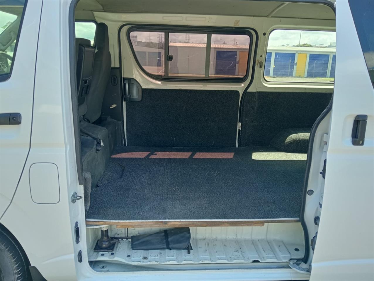 2013 Toyota Hiace