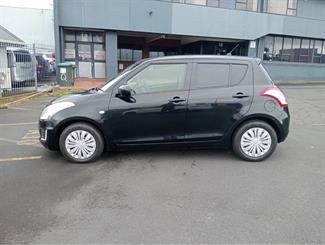 2014 Suzuki Swift - Thumbnail