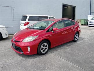 2012 Toyota Prius - Thumbnail