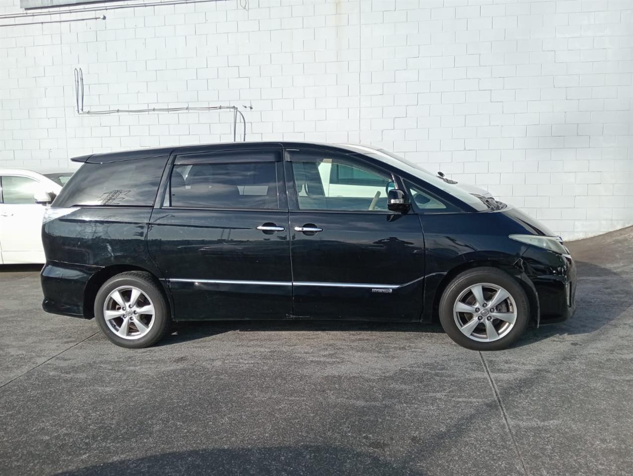 2011 Toyota Estima