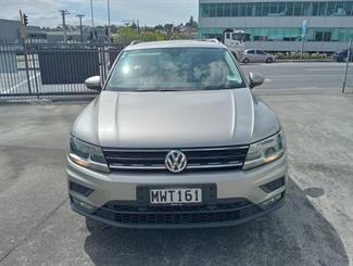 2020 Volkswagen Tiguan - Thumbnail