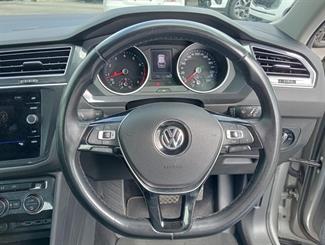 2020 Volkswagen Tiguan - Thumbnail