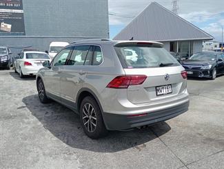 2020 Volkswagen Tiguan - Thumbnail