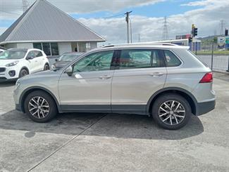 2020 Volkswagen Tiguan - Thumbnail