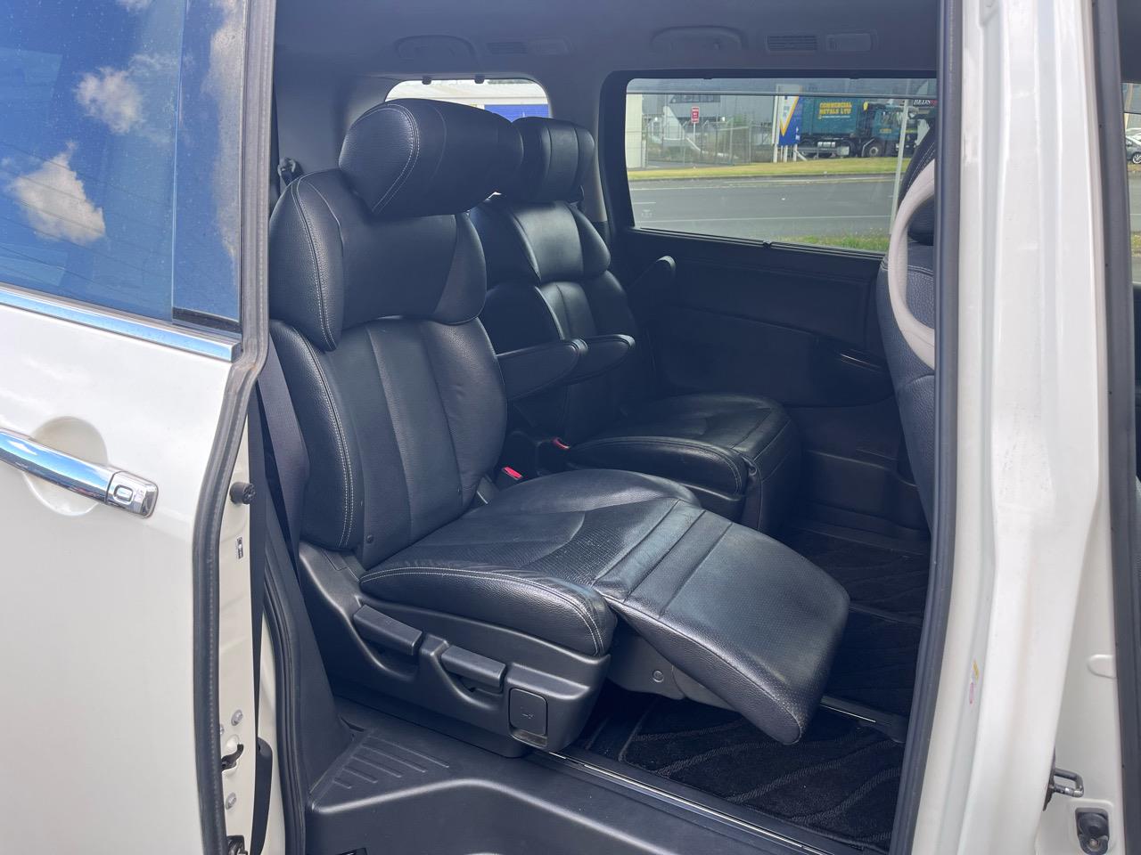 2013 Nissan Elgrand