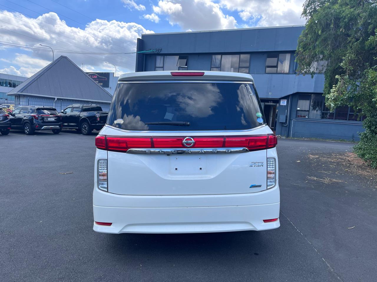 2013 Nissan Elgrand