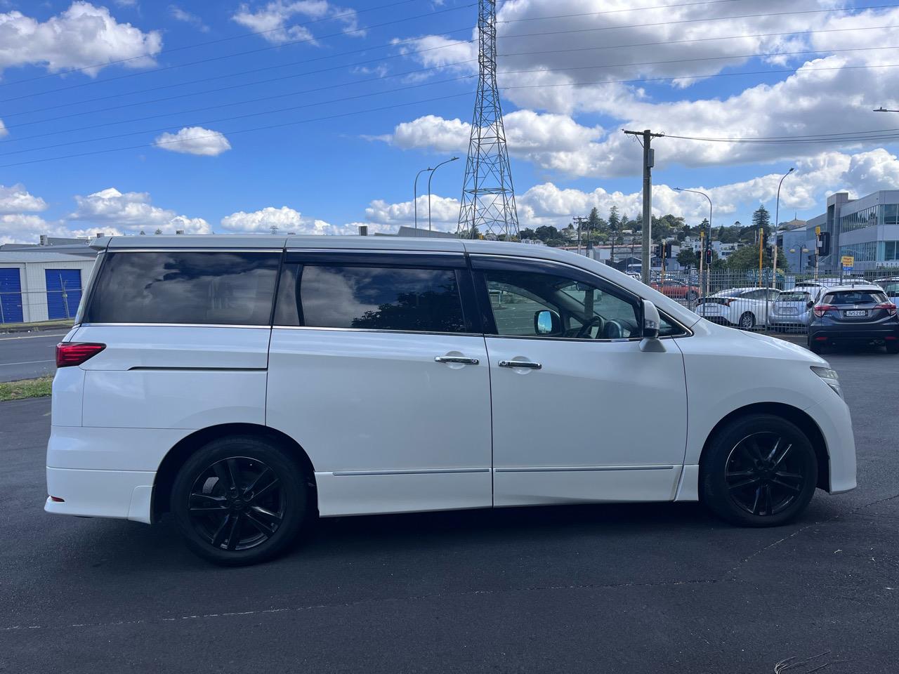 2013 Nissan Elgrand