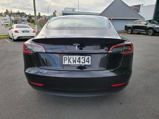 2022 Tesla Model 3 - Thumbnail