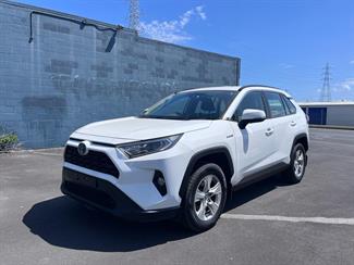 2021 Toyota RAV4 - Thumbnail