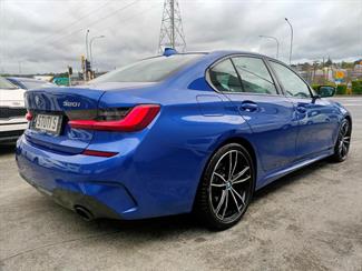 2021 BMW 320i - Thumbnail