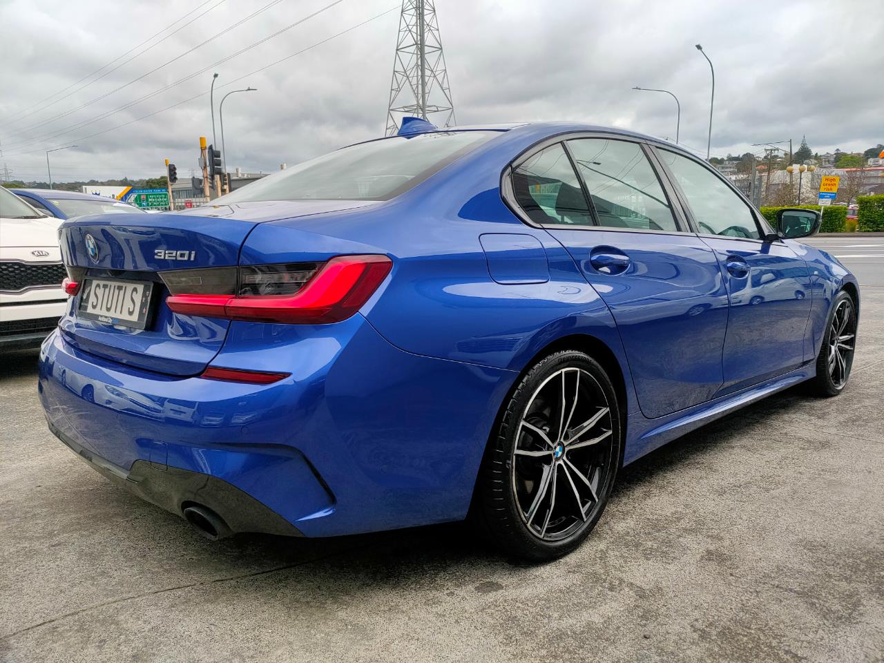 2021 BMW 320i