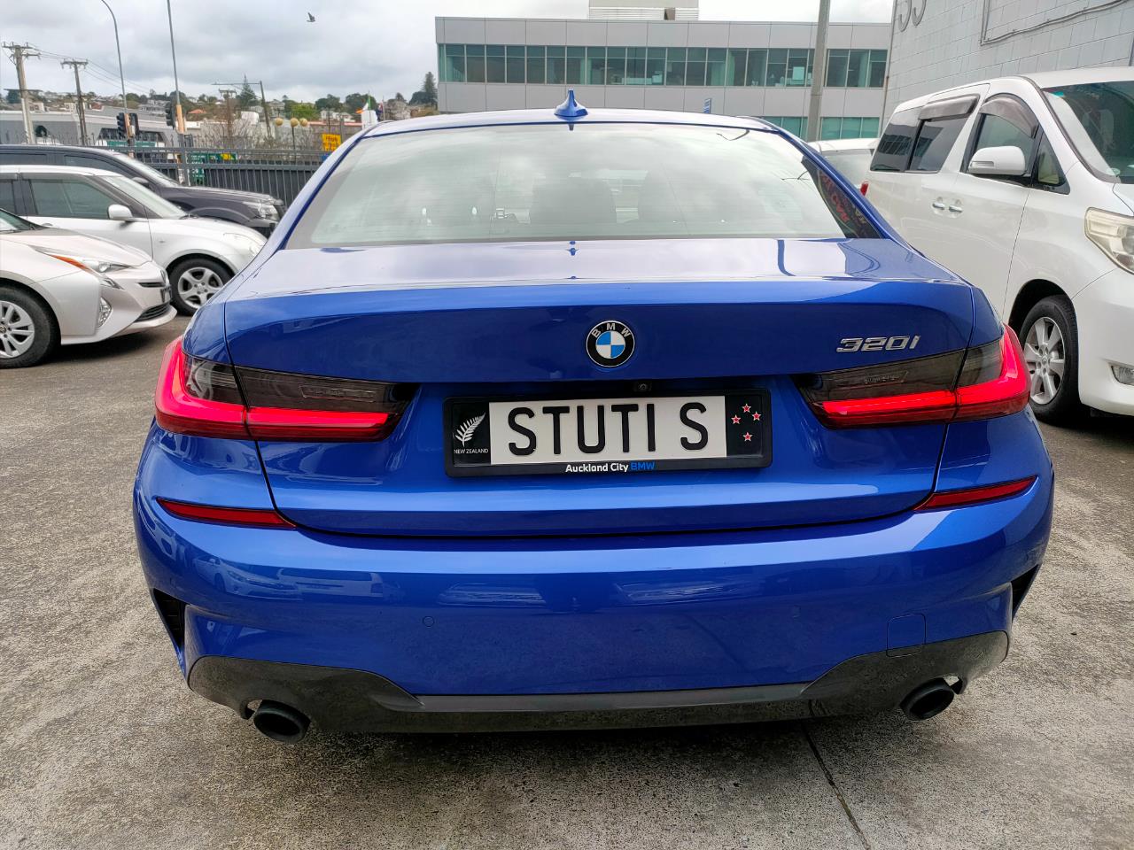 2021 BMW 320i