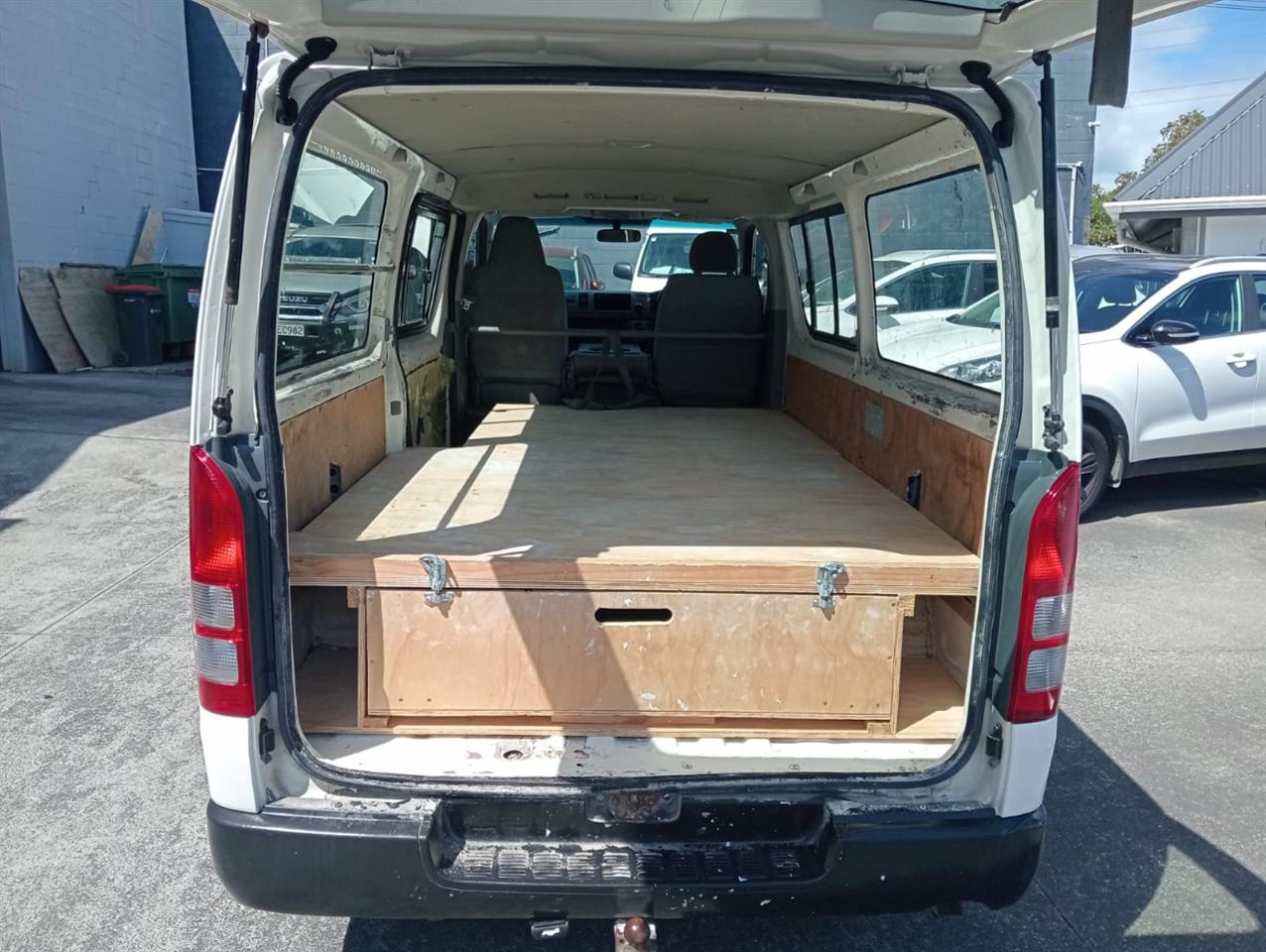 2007 Toyota Hiace