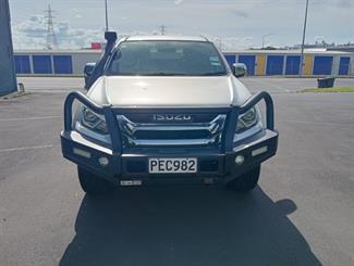 2019 Isuzu MU-X - Thumbnail