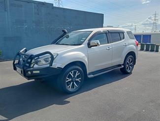 2019 Isuzu MU-X - Thumbnail