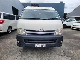 2010 Toyota Hiace - Thumbnail