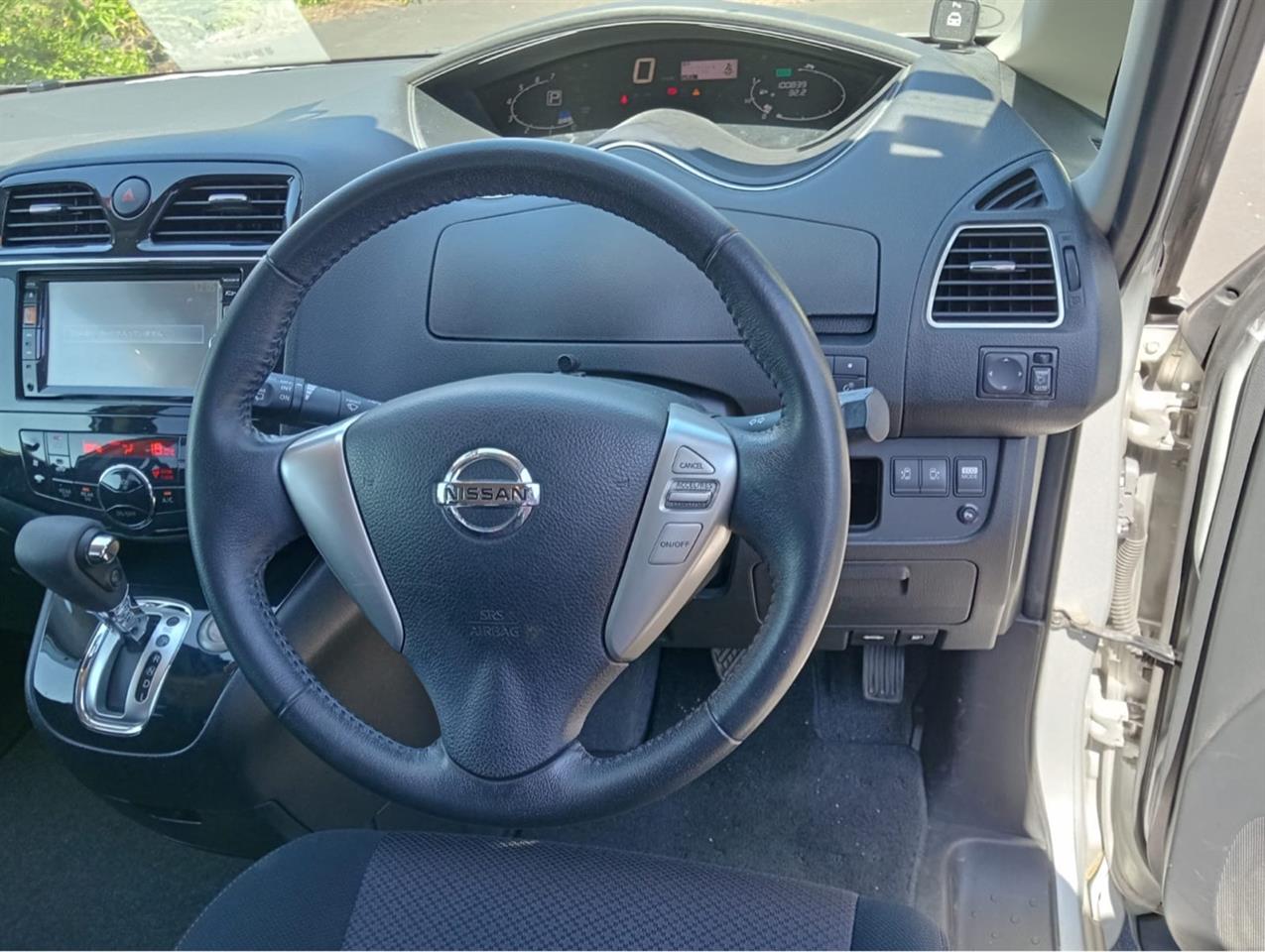 2012 Nissan Serena