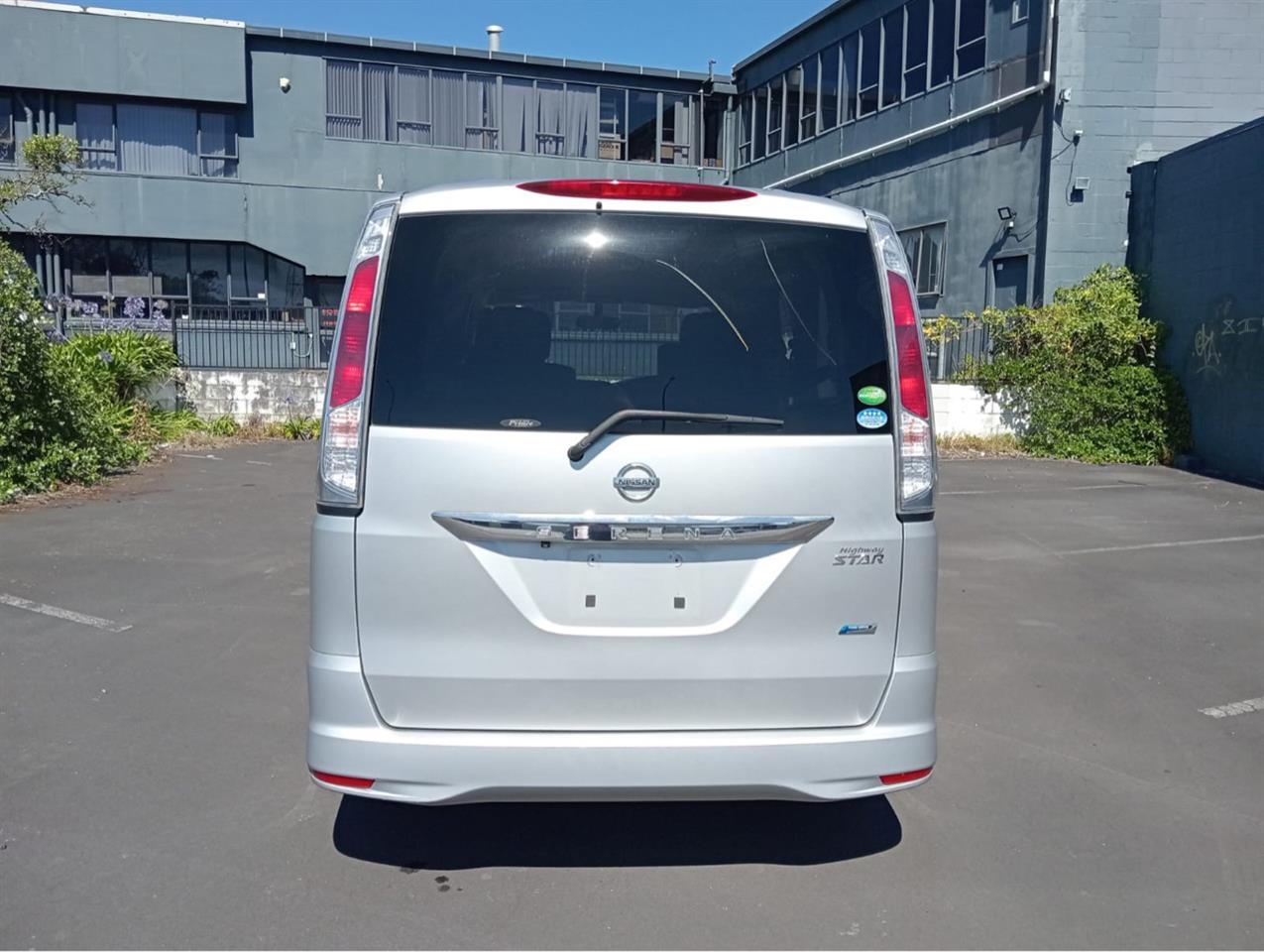 2012 Nissan Serena