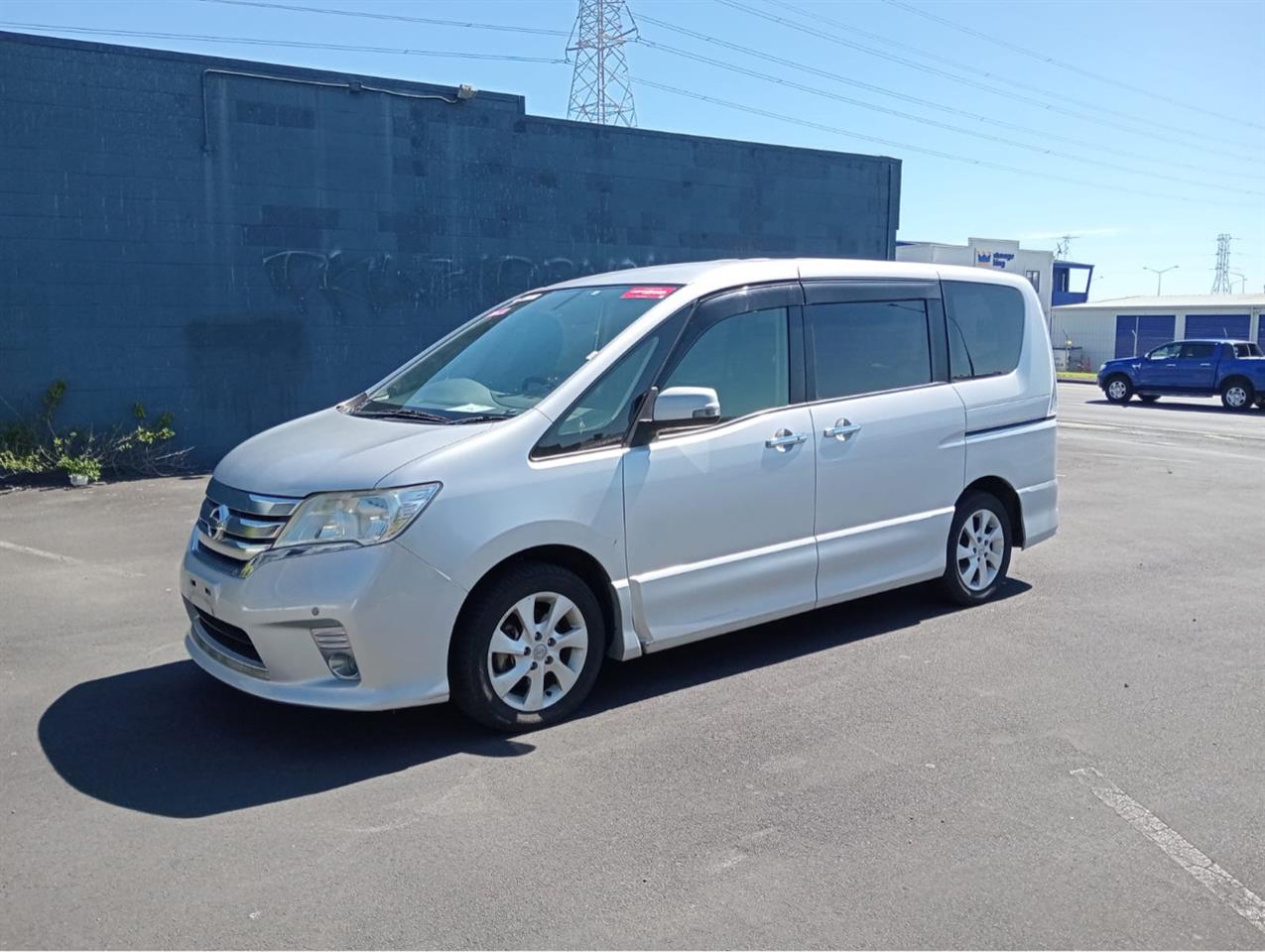 2012 Nissan Serena