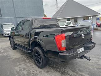 2022 Nissan Navara - Thumbnail