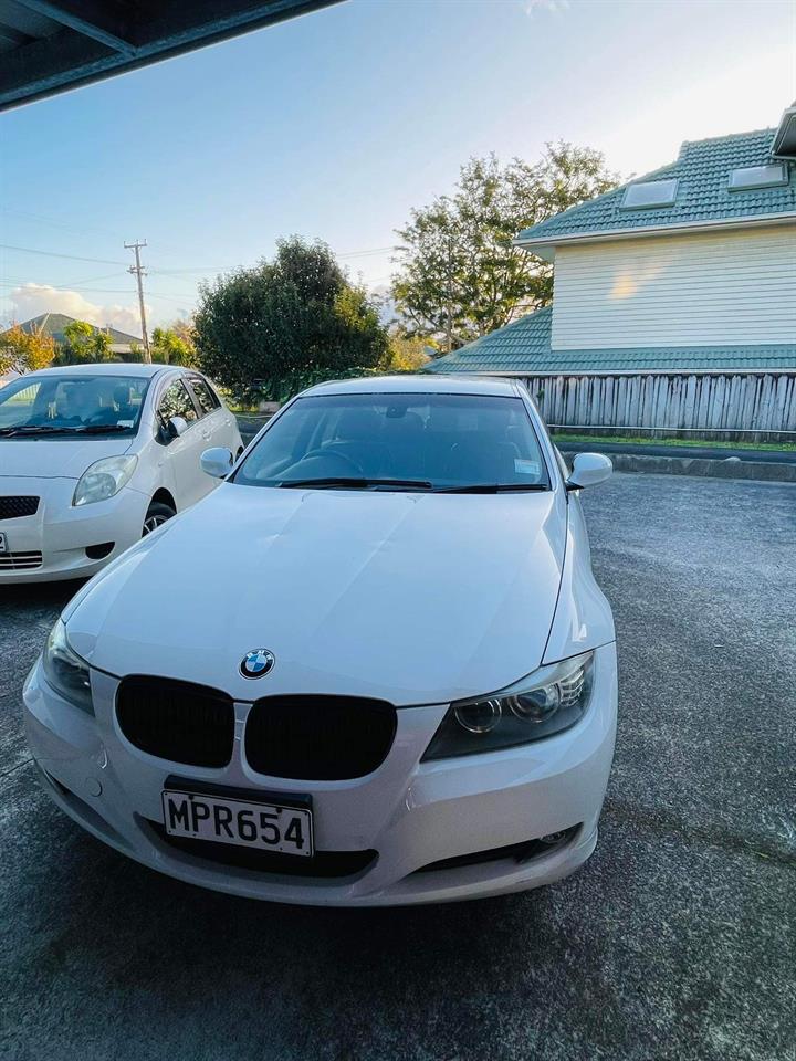 2010 BMW 320i