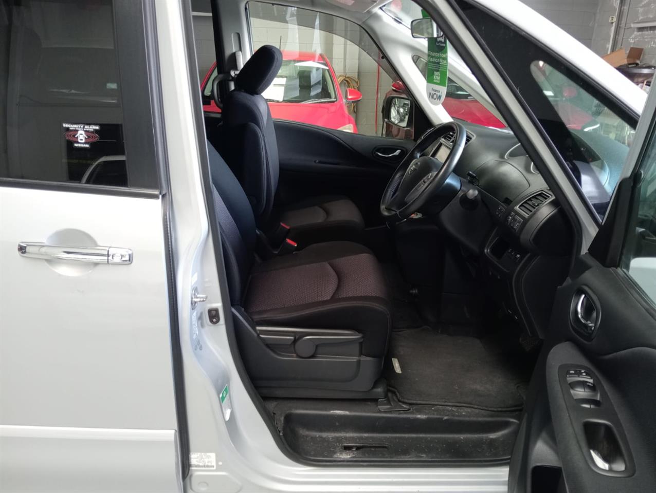 2013 Nissan Serena