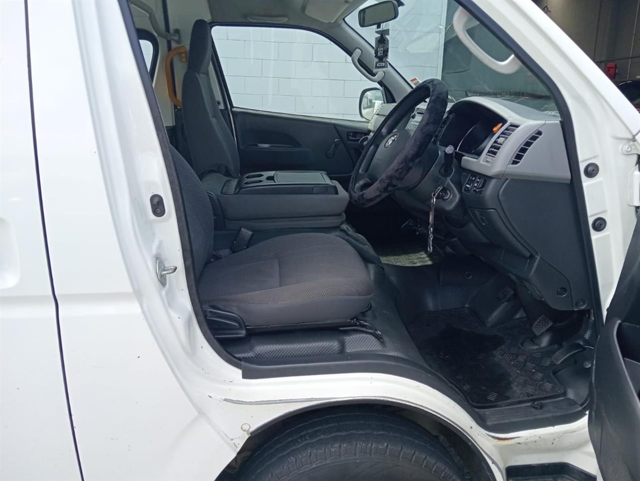 2011 Toyota Hiace