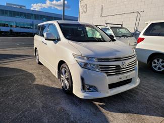 2011 Nissan Elgrand - Thumbnail