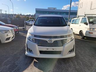 2011 Nissan Elgrand - Thumbnail