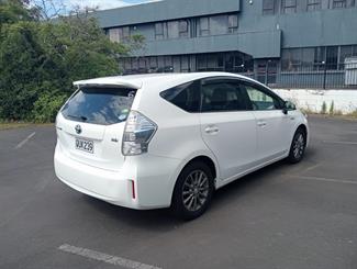 2013 Toyota Prius - Thumbnail