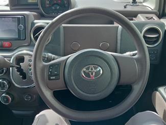 2014 Toyota Porte - Thumbnail