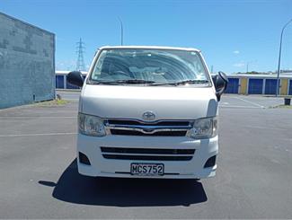 2013 Toyota Hiace - Thumbnail