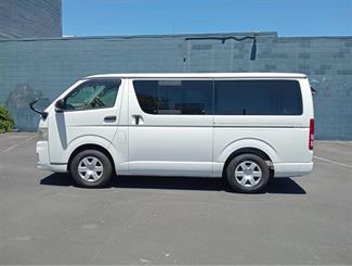 2013 Toyota Hiace - Thumbnail