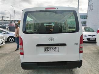 2012 Toyota Hiace - Thumbnail