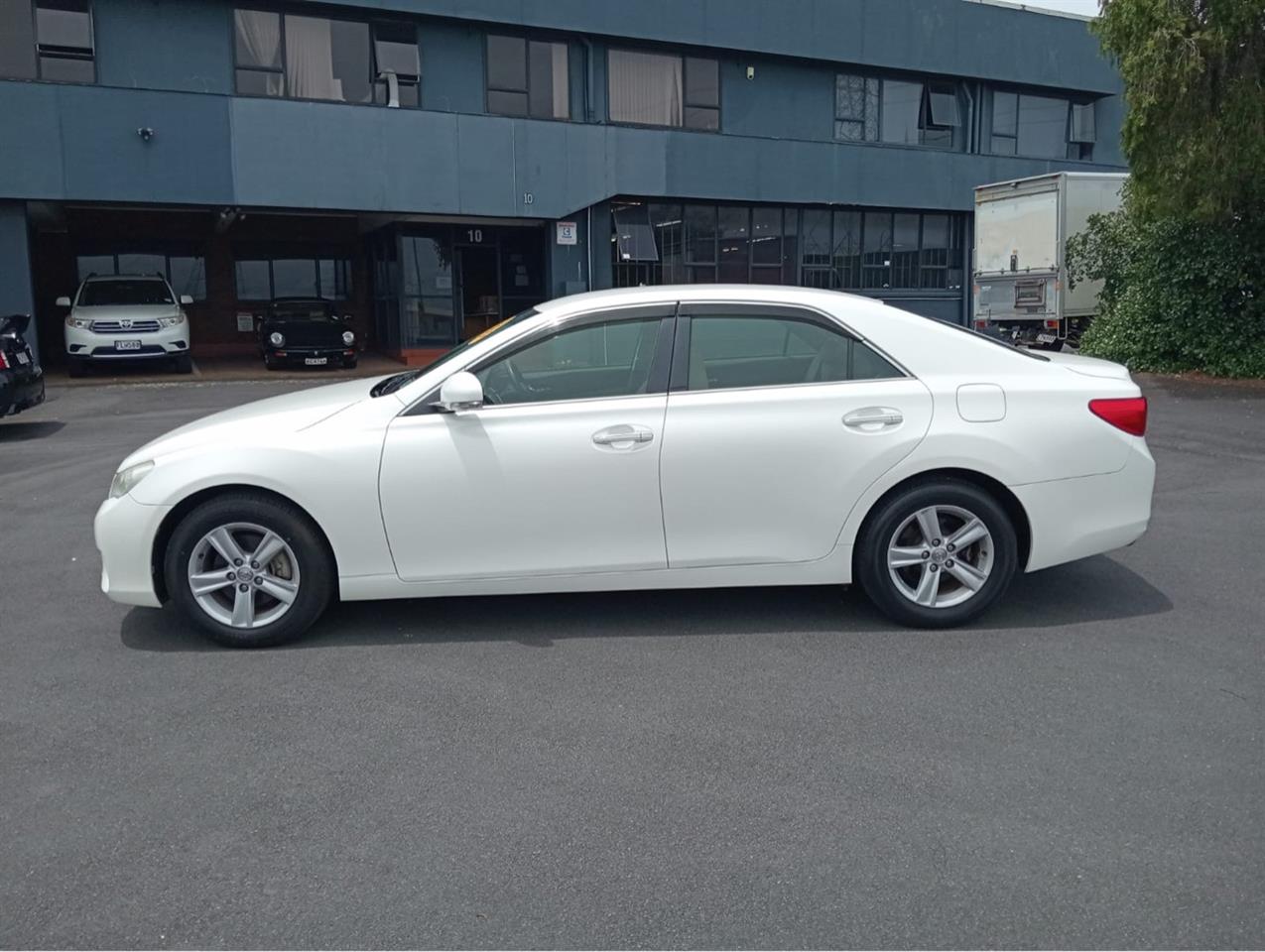 2011 Toyota MARK-X