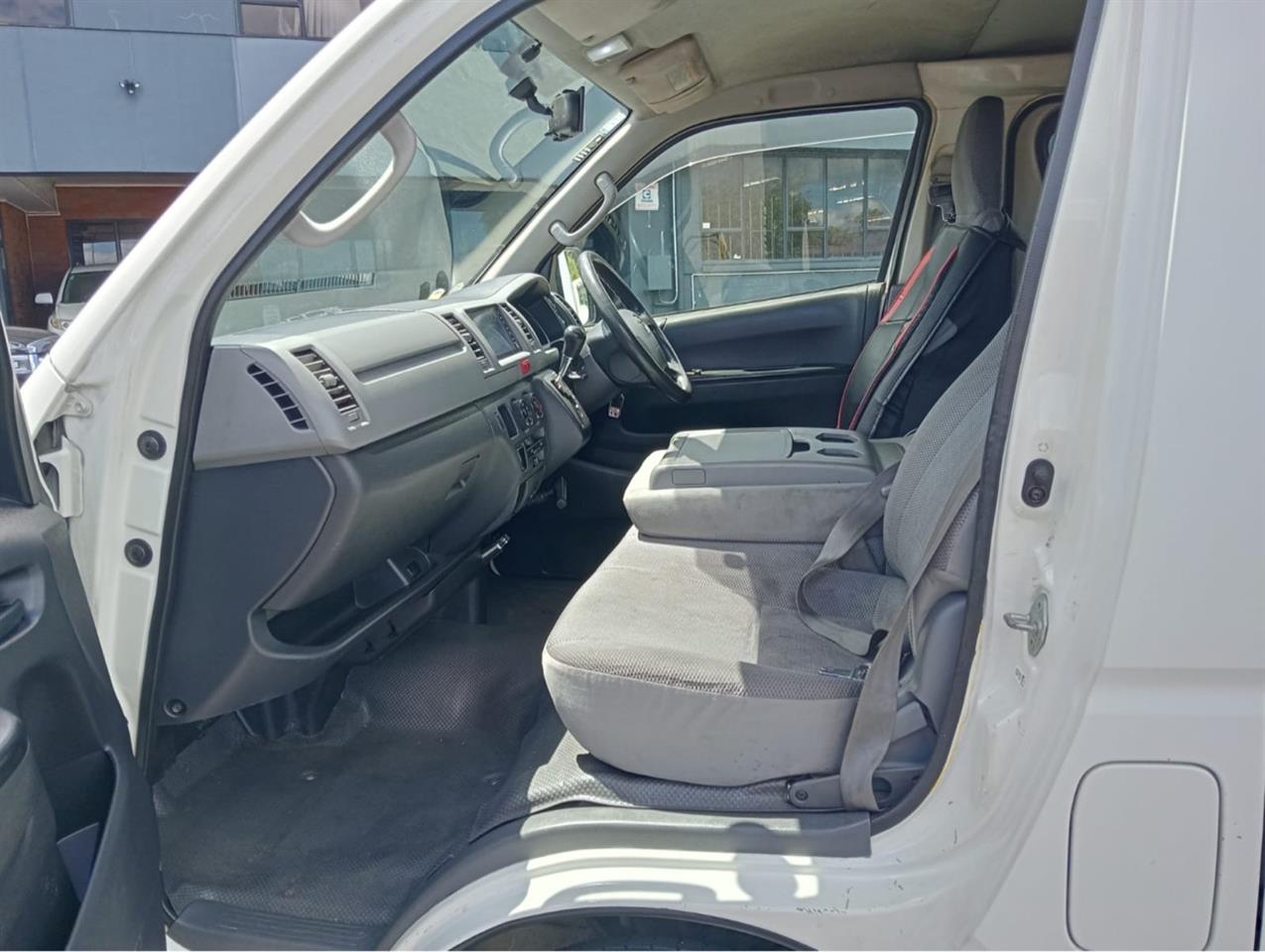 2008 Toyota Hiace