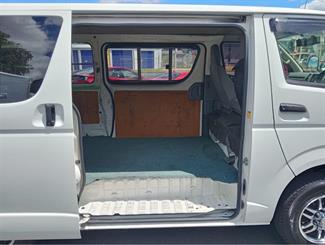 2008 Toyota Hiace - Thumbnail