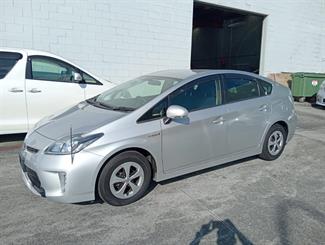 2012 Toyota Prius - Thumbnail