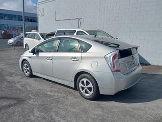 2012 Toyota Prius - Thumbnail