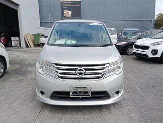 2013 Nissan Serena - Thumbnail