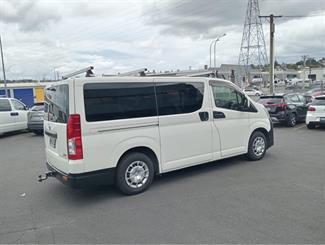 2019 Toyota Hiace - Thumbnail