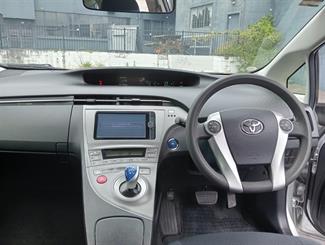 2012 Toyota Prius - Thumbnail