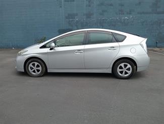 2012 Toyota Prius - Thumbnail