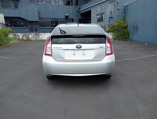 2012 Toyota Prius - Thumbnail