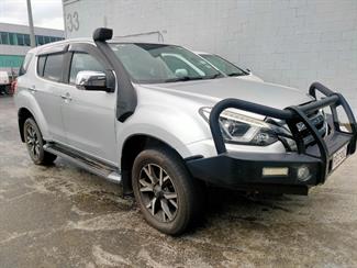 2019 Isuzu MU-X - Thumbnail